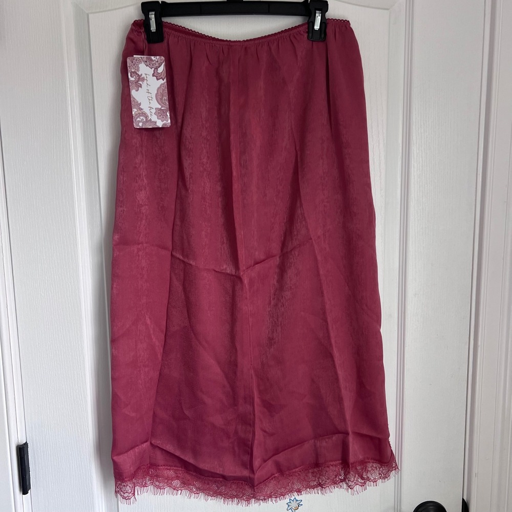 Band of the Free Dusty Rose Satin Lace Trim Midi Skirt Size Large W3S60805 NEW